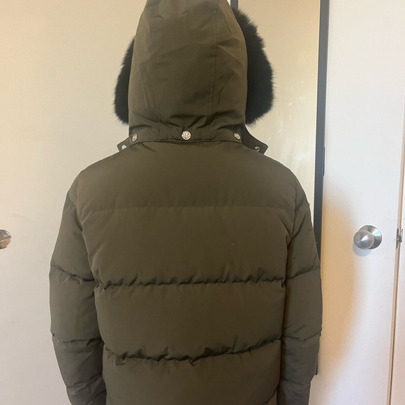 Moose Knuckles boys jacket amazing condition - Picture 6 of 7